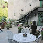 Frühstückspension Suite En Chambre D'Hotes Avec Cuisine, Garage Et Vue Riviere - Livradois Forez