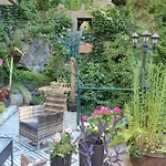 Suite En Chambre D'Hotes Avec Cuisine, Garage Et Vue Riviere - Livradois Forez