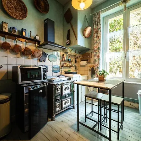 Bounty, B&b, Cuisine Privee, Lit Queen Size, Terrasse, Parking, Garage 4* Olliergues