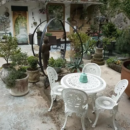 B&B Bounty, B&b, Cuisine Privee, Lit Queen Size, Terrasse, Parking, Garage Olliergues