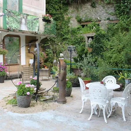 Bounty, B&b, Cuisine Privee, Lit Queen Size, Terrasse, Parking, Garage B&B Olliergues