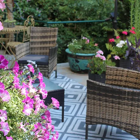 B&B Bounty, B&b, Cuisine Privee, Lit Queen Size, Terrasse, Parking, Garage