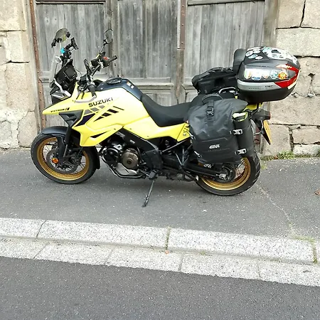 Bounty, B&b, Cuisine Privee, Lit Queen Size, Terrasse, Parking, Garage B&B Olliergues