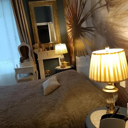 B&B Bounty, B&b, Cuisine Privee, Lit Queen Size, Terrasse, Parking, Garage Olliergues