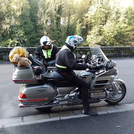 B&B Bounty, B&b, Cuisine Privee, Lit Queen Size, Terrasse, Parking, Garage Olliergues