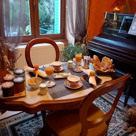 D'hotes Bounty - Terrasse, Cuisine Privee, Garage Bed & Breakfast